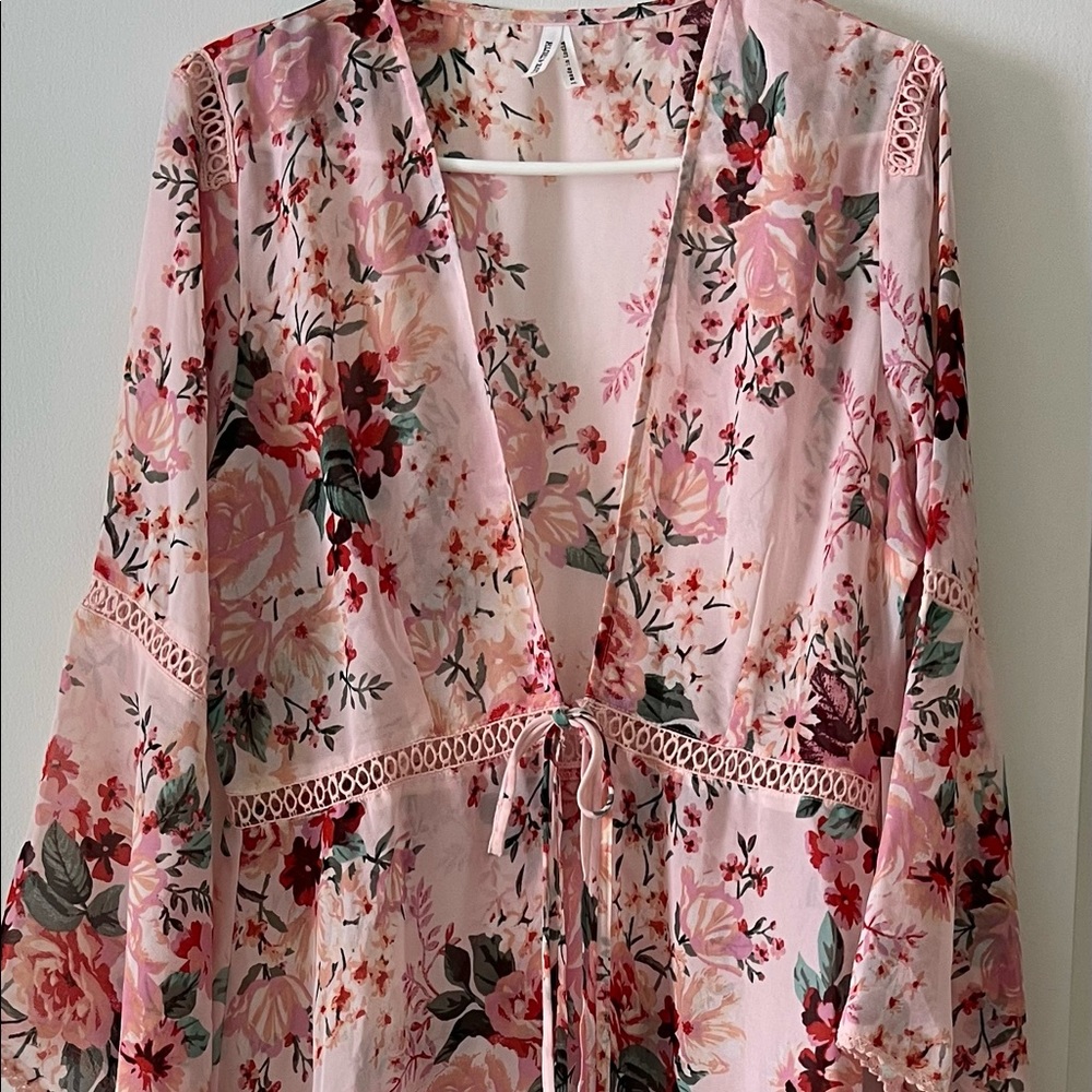 Live 4 Truth Floral Beach Tunic